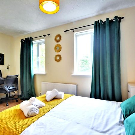 Manchester Townhouse By Bevolve - 4 Bedrooms - Free Parking Exteriör bild