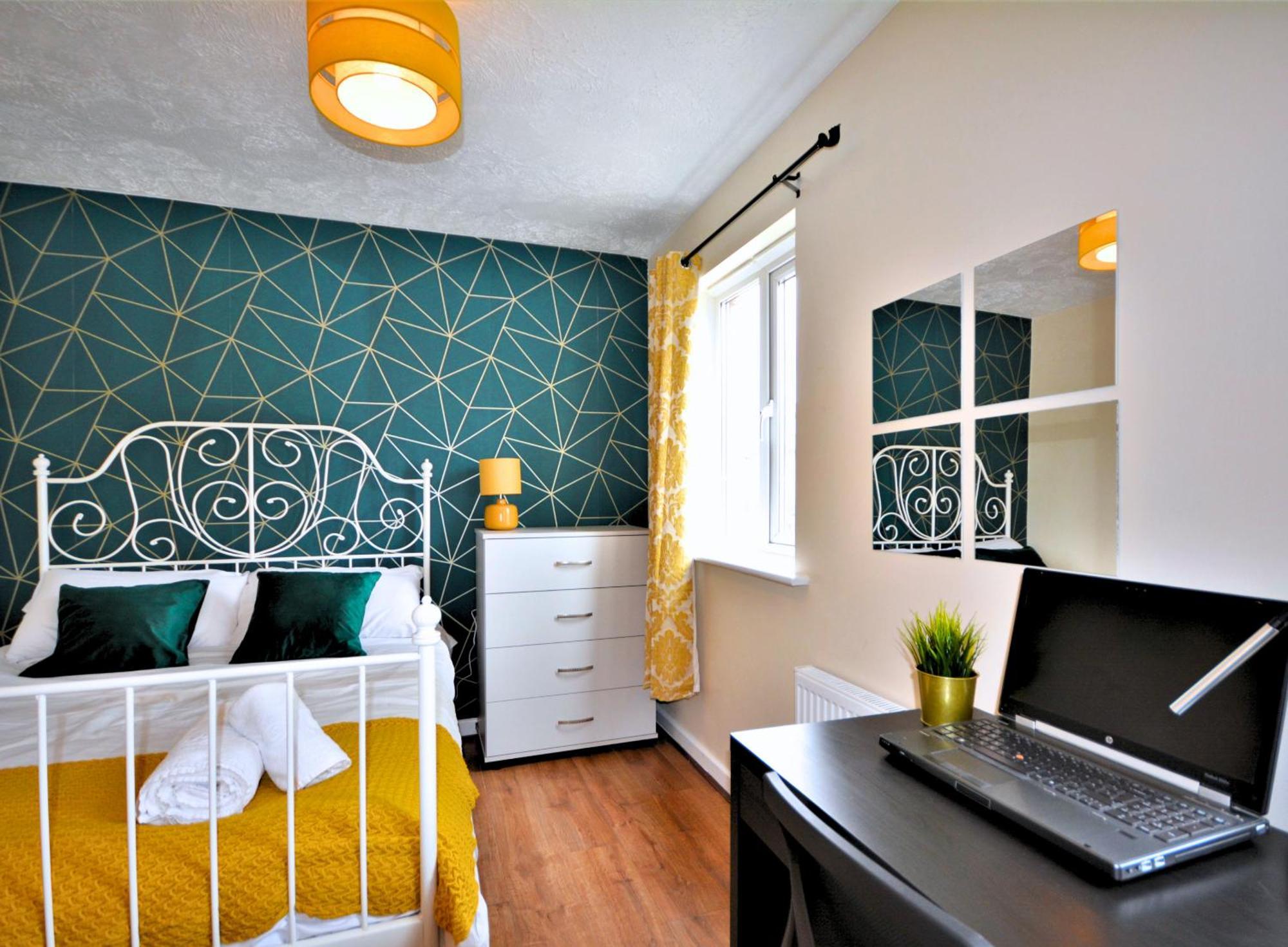 Manchester Townhouse By Bevolve - 4 Bedrooms - Free Parking Exteriör bild