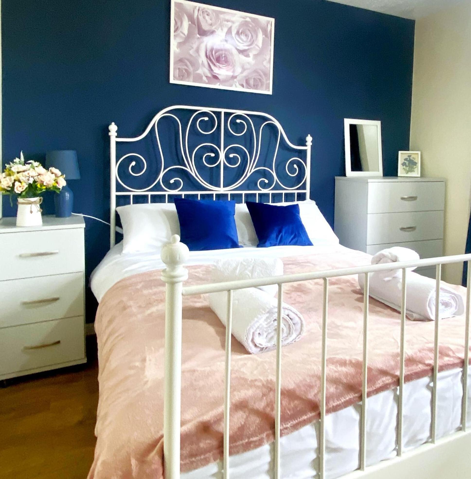 Manchester Townhouse By Bevolve - 4 Bedrooms - Free Parking Exteriör bild
